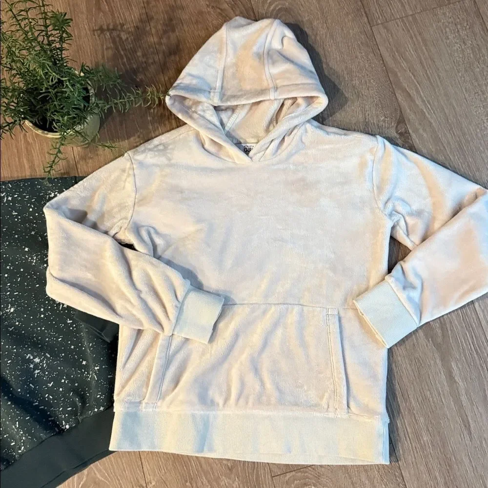 ((2 PIECE)) GIRLS XL SWEATSHIRT BUNDLE NIKE AND ATHLETA